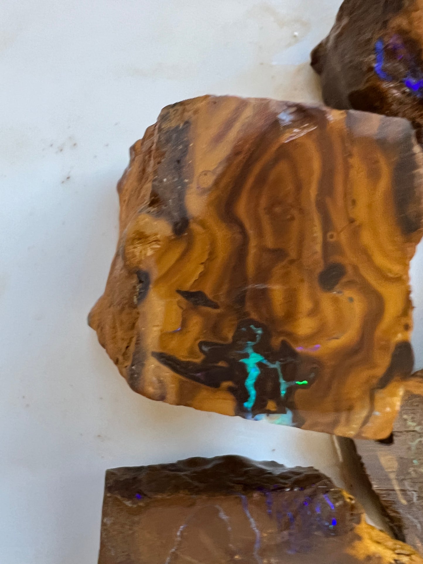 21 pieces Slabs Matrix Rough
